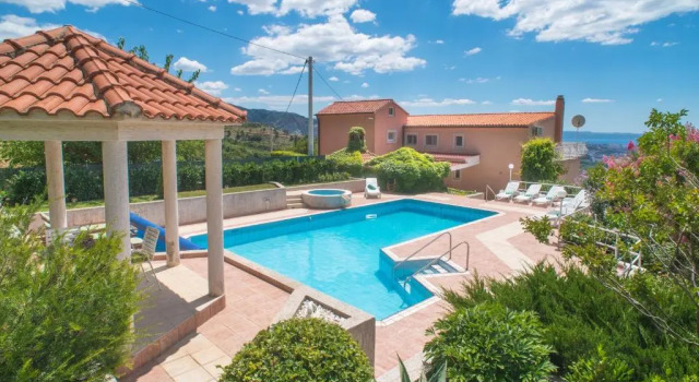 Вилла Villa Klara with 72 sqm pool and view on Split and islands
