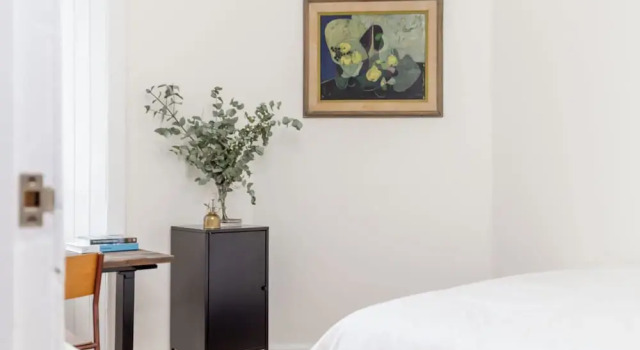 Edinburgh Castle Views Stylish 2BD Flat Sleeps 4