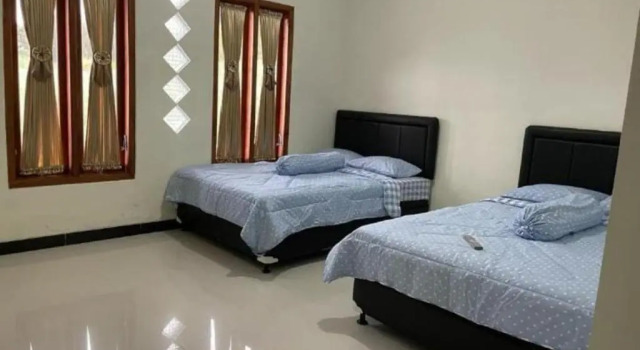 Standard Dreier Zimmer Bromo Seruni Astungkara Homestay