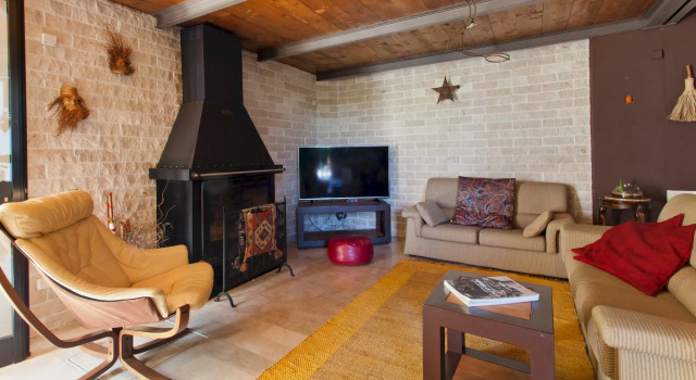 VILLA RELAX 12&2, Emma Villas, Book Villa Hotels in Alcamo with Parking, Parking