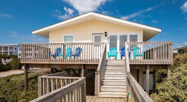 Windward Mark by Oak Island Accommodations