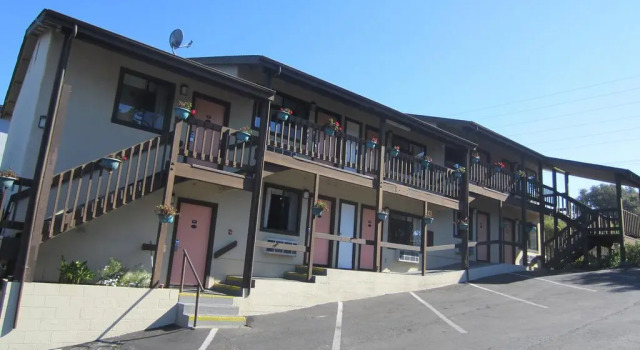 Номер Standard Monterey Fairgrounds Inn