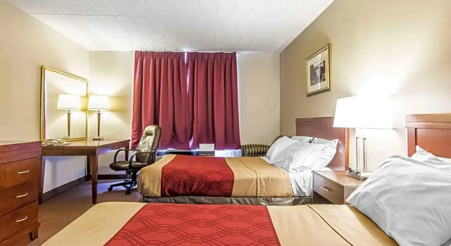 Люкс c 1 комнатой Econo Lodge