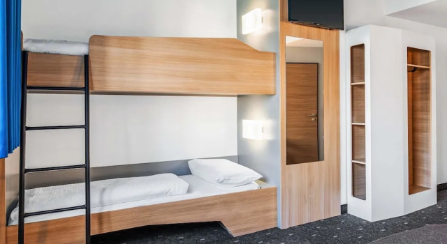 Четырёхместный номер Standard B&B Hotel Hamburg City-Ost