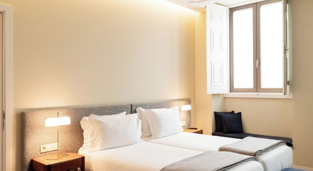 Номер Deluxe NINE DOTS Azorean Art Boutique Hotel