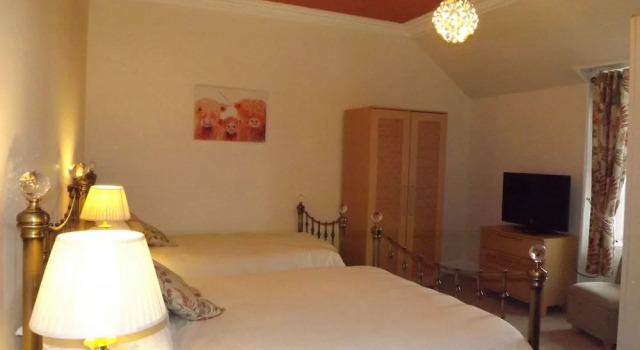 Ardgowan Bed & Breakfast, Забронировать Отель Инвернесс Moray Firth, рядом с Гольф-клуб Torvean