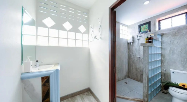 Кровать в общем номере Kerton Hostel