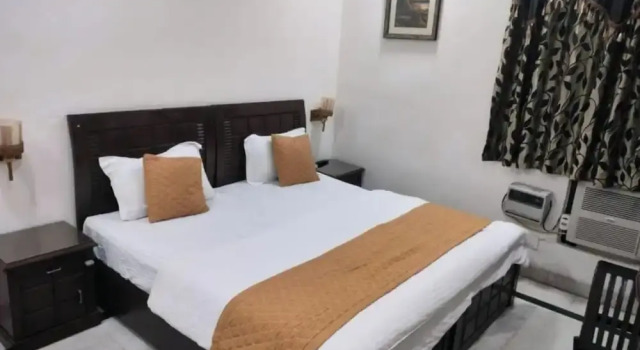 Room-home Stay Bed And Break Fast