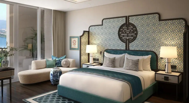 Двухместный номер Deluxe с балконом Grand Royal Riverside Hue, Fusion Collection
