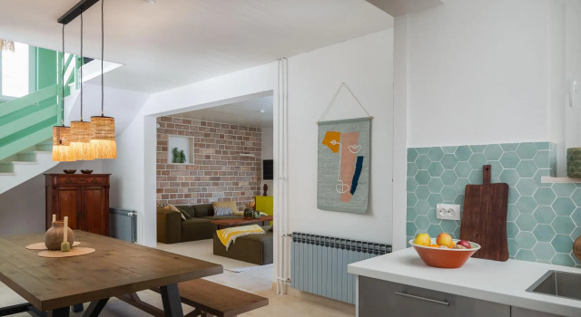 Sina in Splitska with 4 bedrooms and 3 bathrooms