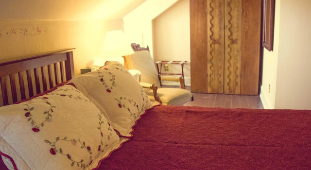 Двухместный номер Deluxe The Stagecoach Inn Bed & Breakfast and Five20 Social Stop