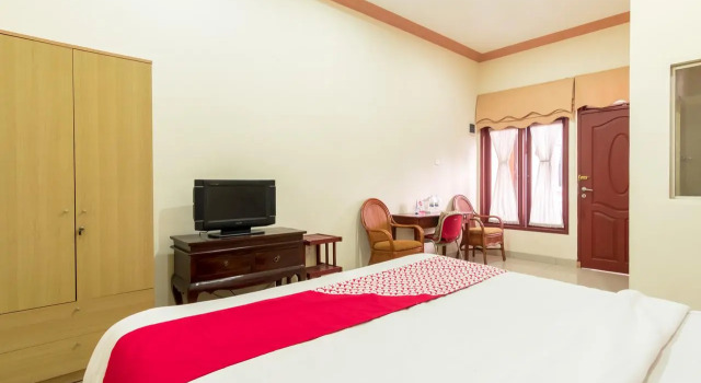 OYO 994 Huber Apartment