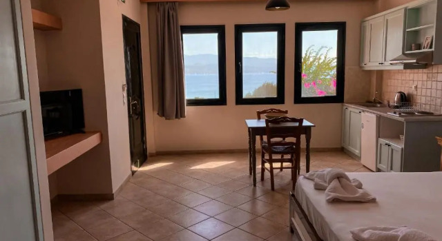 Студия Deluxe Nisea Hotel Samos