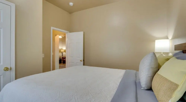 Historic Home Half-mile to Downtown Guthrie!, Boek Appartement Guthrie Oklahoma