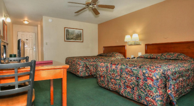 Четырёхместный номер Standard Majestic Mountain Inn