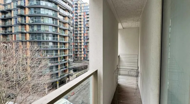 Апартаменты Contemporary 2BD Flat W/balcony Canary Wharf!