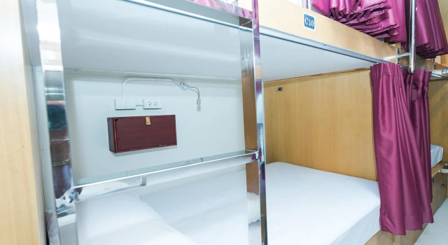 AlphaBed Hostel Bangkok, Rezervovat Hostel Hostely v Central Thailand, Hostel