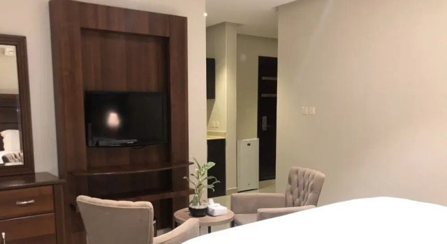 Burj Alhayat hotel suite, Забронировать Отель Эр-Рияд  округ Эр-Рияд, рядом с King Fahad Library &amp; Garden