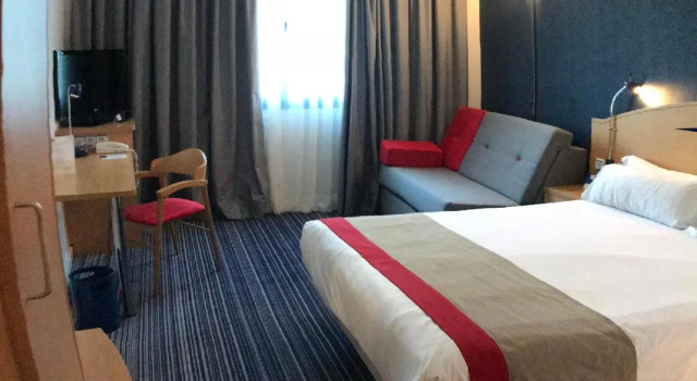 Двухместный номер Standard Holiday Inn Express San Sebastian de los Reyes by IHG