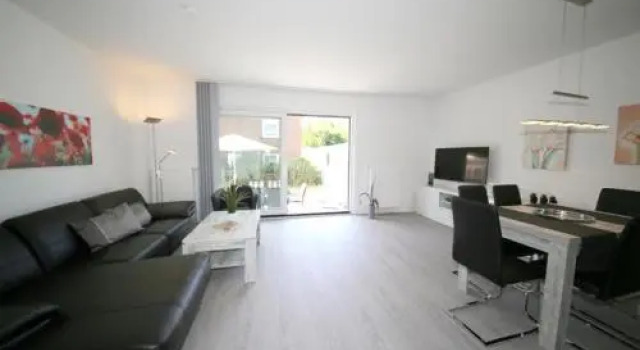Ferienwohnung Strandhaus Möwenberg App.2, Забронировать Отель Шарбойц Holstein Switzerland