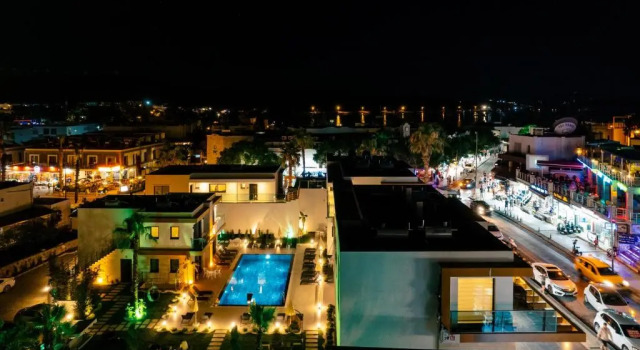 Двухместный люкс с видом на бассейн Milenyum Residence