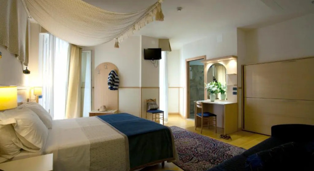 Полулюкс Hotels Vidi Miramare & Delfino