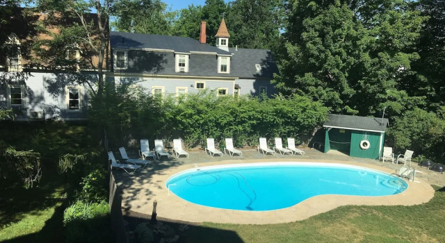 Двухместный люкс с 2 комнатами Cranmore Inn