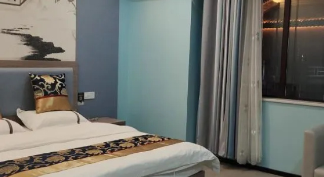 Номер Business Hotel At noon