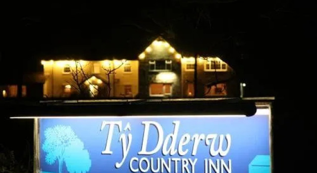 Ty Dderw Country Inn