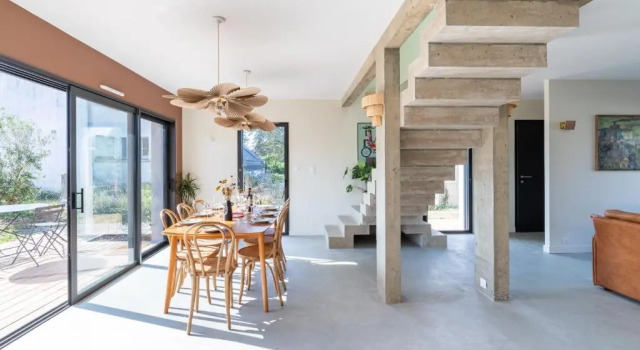 Коттедж Spacieuse et agreable maison pour 15 personnes a Sarzeau