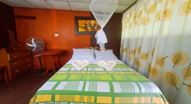 Одноместный номер Standard с балконом и с видом на реку Jacamar Lodge Expeditions