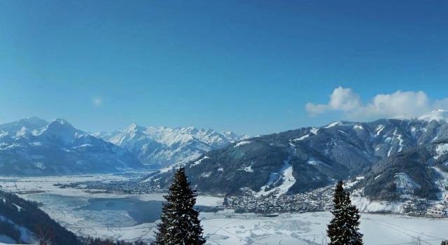 Cozy Holiday Apartment in Zell am See With a Balcony Near the ski Area