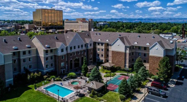 Кровать в общем номере Staybridge Suites Denver - Cherry Creek by IHG