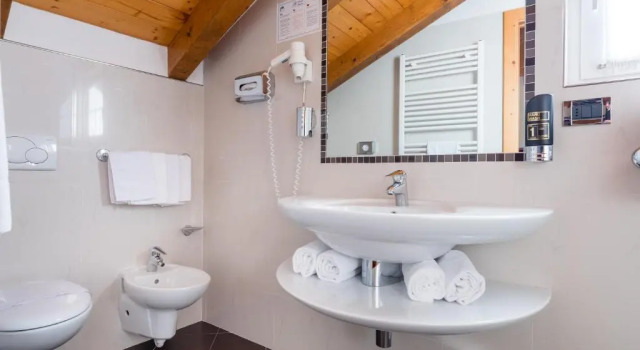 Четырёхместный номер Superior Albergo Dimaro Wellness & Family Hotel