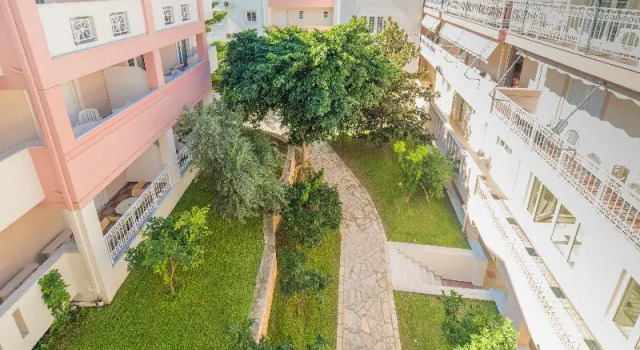 Appartamento con balcone e con vista sul giardino Xenos Kamara Beach