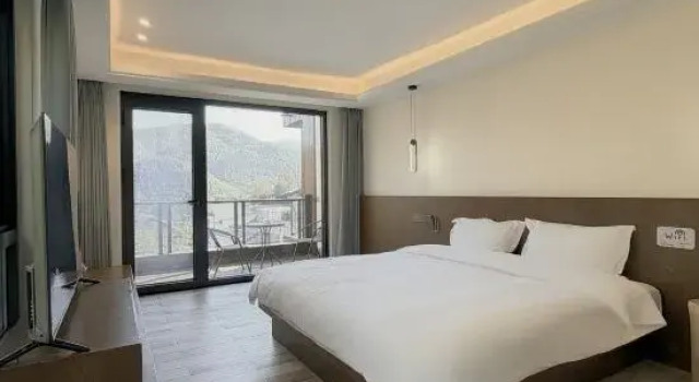 Двухместный номер Standard с балконом и с видом на сад Shenshan Wild Escape