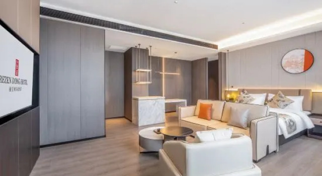 Люкс Executive Rezen Dong Hotel (Zhuanghe Wanda Plaza)