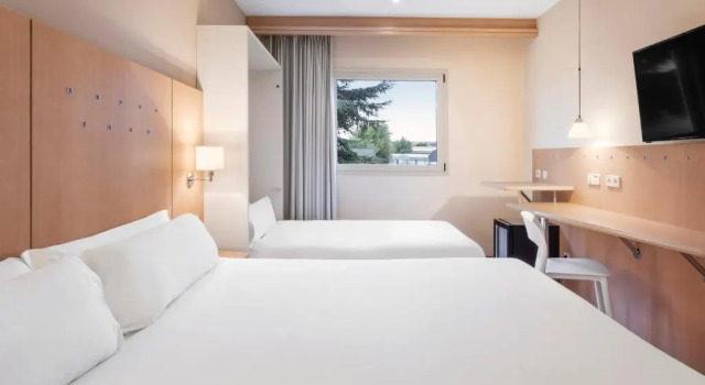 Семейный номер Standard B&B HOTEL Madrid Arganda