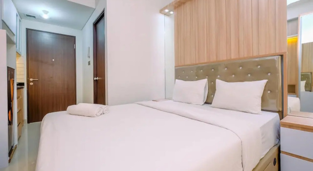Cozy Living And Homey Studio Transpark Cibubur Apartment, Book Apartment Cibubur West Java