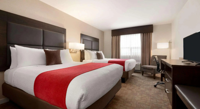 Четырёхместный номер Standard Days Inn by Wyndham 100 Mile House