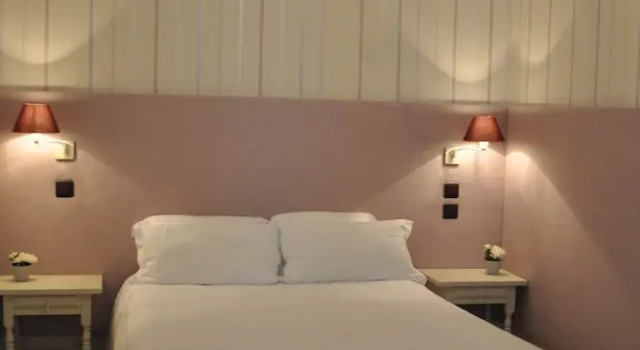 Двухместный номер Superior The Originals City, Hôtel La Reine Jeanne, Orthez (Inter-Hotel)