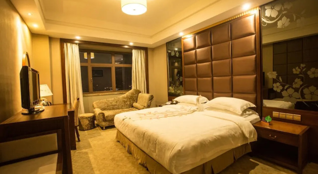 Люкс Deluxe c 1 комнатой Hailian International Hotel
