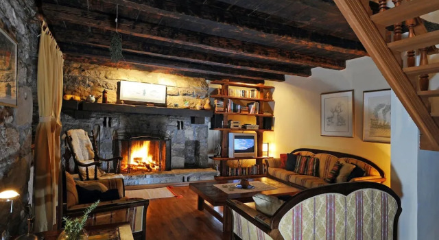 Picturesque Mansion in Kozljak