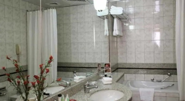 Номер Standard Capitol Hotel Jumeirah Dubai