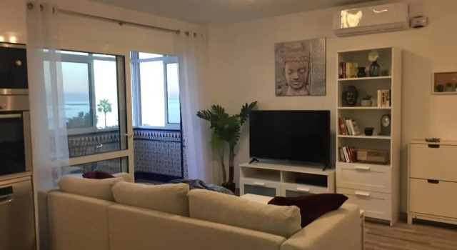 Luxury beachfront apartment in Benalmadena Costa, Забронировать Апартаменты/квартира Отели Бенальмадена с парковкой, рядом с Индуистский храм, Парковка