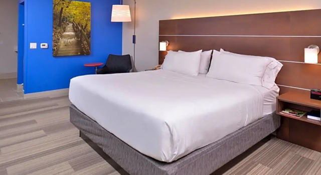 Run of House Holiday Inn Express Hotel and Suites Stevens Point by IHG