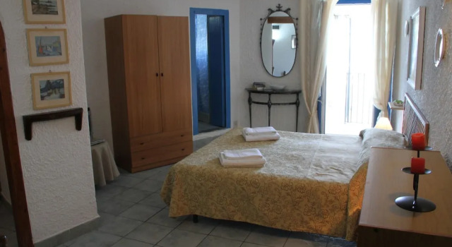 A charming studio apartment with terrace overlooking the sea, Забронировать Апартаменты/квартира Чефалу Madonie Regional Natural Park, рядом с Собор Чефалу
