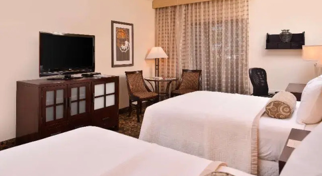 Четырёхместный номер Standard с балконом Best Western Corte Madera Inn