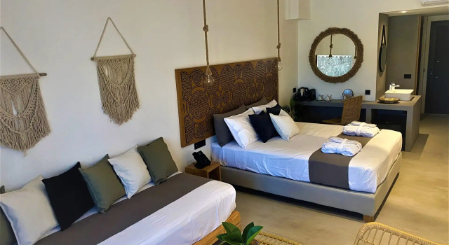 Трёхместный номер Superior с видом на сад Helios Beach Hotel & Bungalows