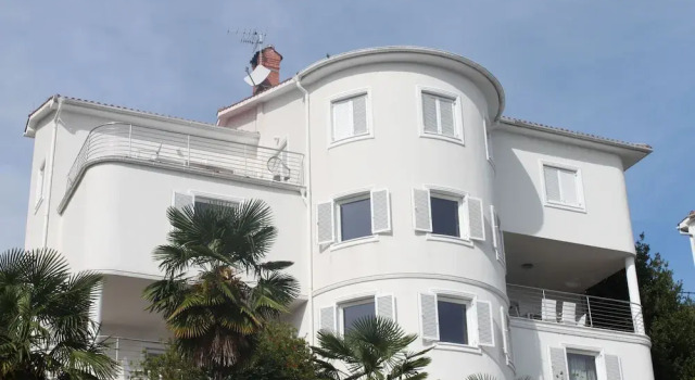 Luxury Apartment in Opatija for 8 People With Pool and Silk Bedding